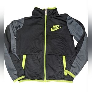 💥5/20$ Nike Kids Jacket with Black and Neon Green Accents 5-6Y *** Not Perfect